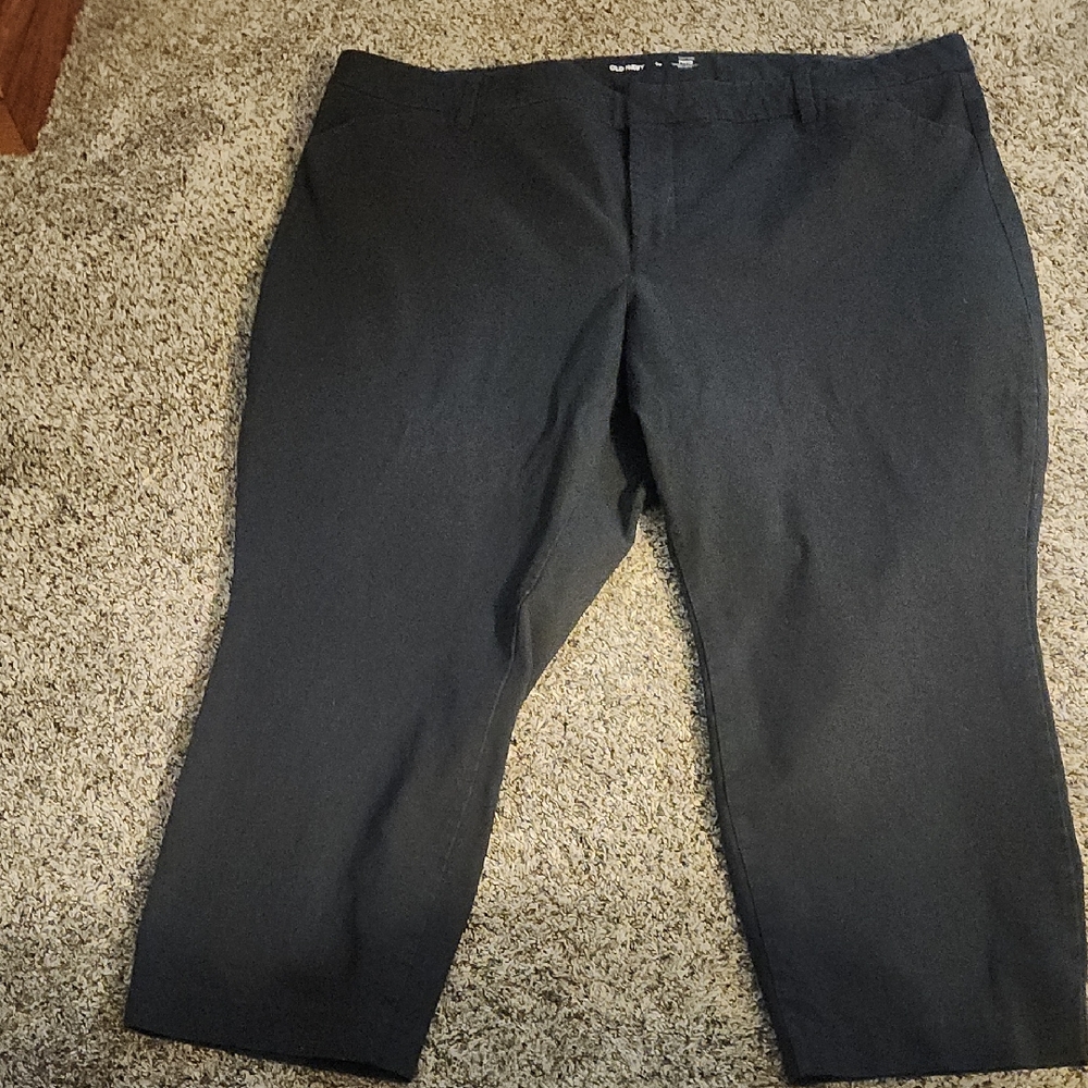 Old Navy Women's Black Cropped Pixie Pants